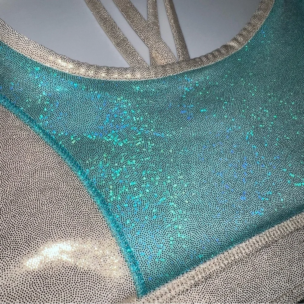 🍄 3/$25 Justice Girls Reversible Sports Bra Black Turquoise and Gold Size 10